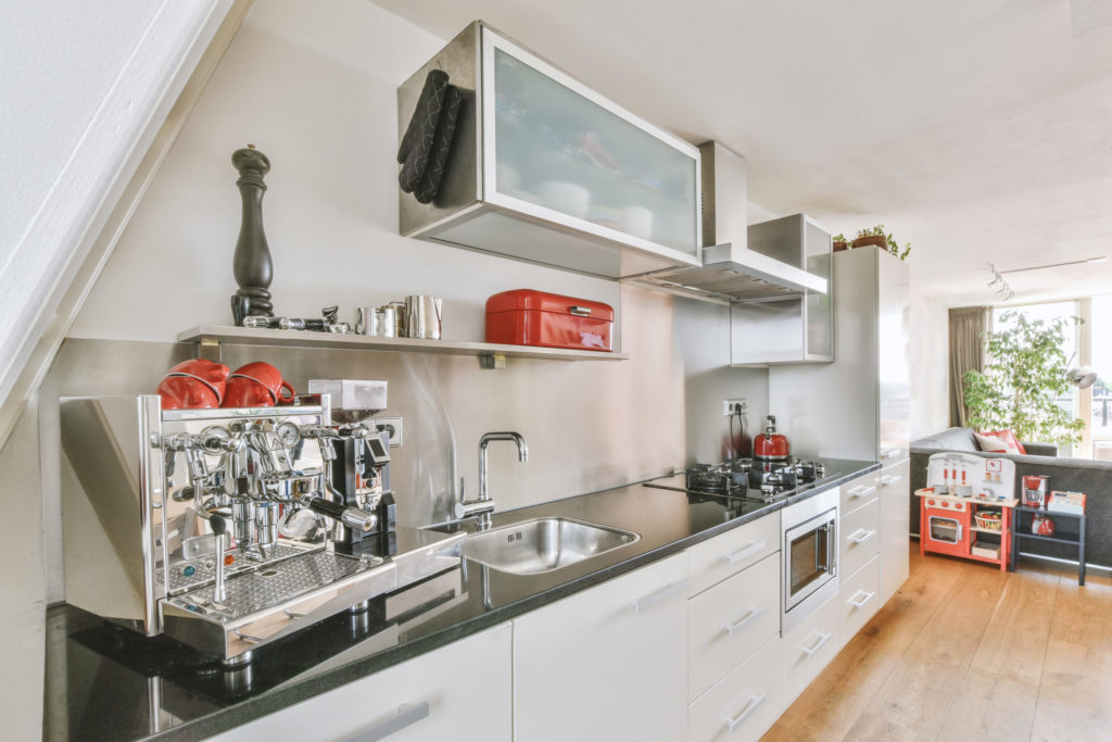 Bright and modern kitchen design